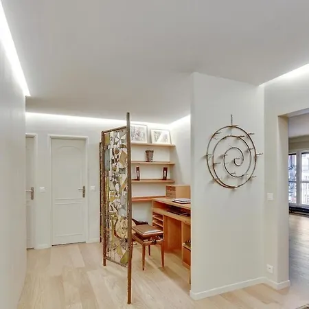 Barbes 2 - Ci - Luminous For 4 P With Balcony - 75018 *