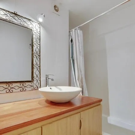 Barbes 2 - Ci - Luminous For 4 P With Balcony - 75018 Apartman